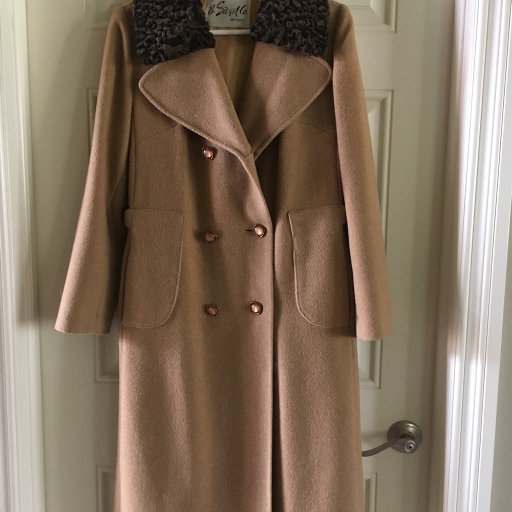 Stunning vintage coat